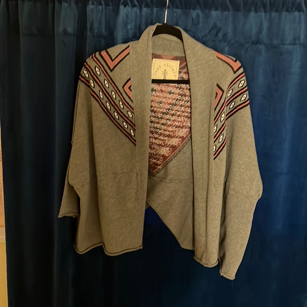Women’s S/M Cardigan. *Excellent Condition*